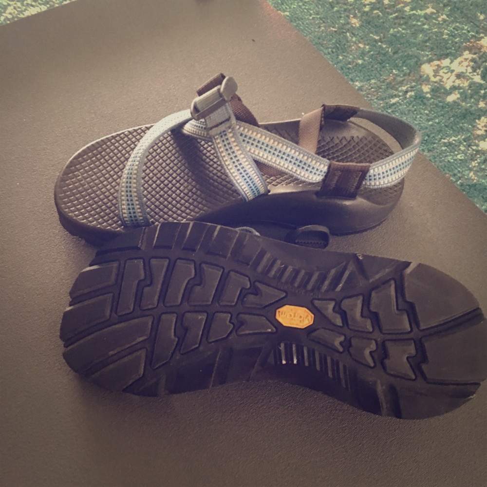 Vibram women’s strap sandals like new! Size 6.5